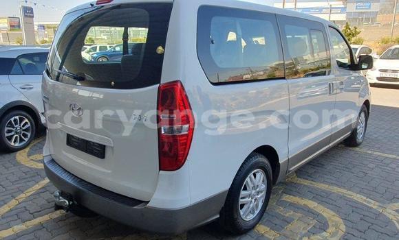Buy Used Hyundai H1 White Car in Karasburg in Karas Buy Used Hyundai H1 White Car in Karasburg in Karas