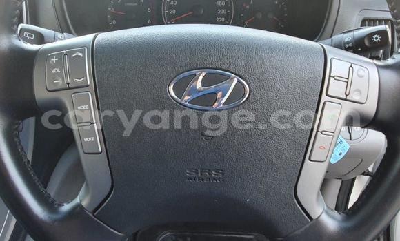 Buy Used Hyundai H1 White Car in Karasburg in Karas Buy Used Hyundai H1 White Car in Karasburg in Karas