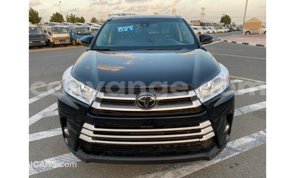 Acheter Import Voiture Toyota Highlander Noir à Import - Dubai, Namibie Acheter Import Voiture Toyota Highlander Noir à Import - Dubai, Namibie