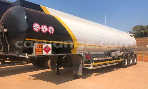 Buy Used Caterpillar 120 White Truck in Windhoek in Namibia