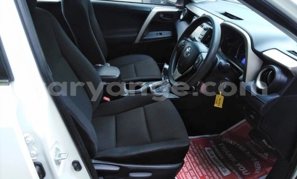 Buy Used Toyota RAV4 White Car in Karasburg in Karas Buy Used Toyota RAV4 White Car in Karasburg in Karas