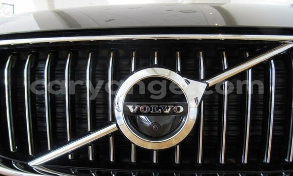 Acheter Occasion Voiture Volvo XC60 Noir à Windhoek, Namibie Acheter Occasion Voiture Volvo XC60 Noir à Windhoek, Namibie