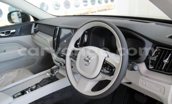 Acheter Occasion Voiture Volvo XC60 Noir à Windhoek, Namibie Acheter Occasion Voiture Volvo XC60 Noir à Windhoek, Namibie