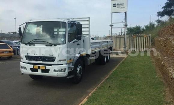 Buy Used Mitsubishi Van White Truck in Gobabis in Omaheke Buy Used Mitsubishi Van White Truck in Gobabis in Omaheke