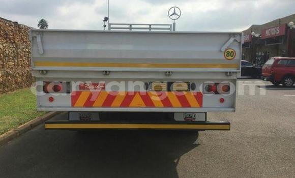 Buy Used Mitsubishi Van White Truck in Gobabis in Omaheke Buy Used Mitsubishi Van White Truck in Gobabis in Omaheke
