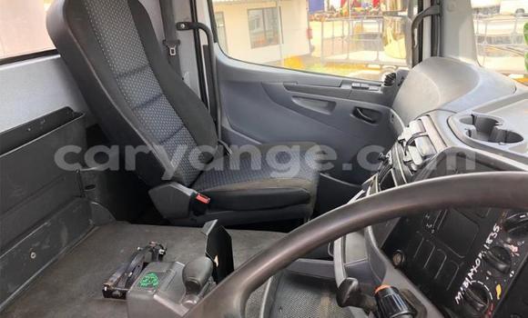 Buy Used Mercedes‒Benz Tipper White Truck in Henties Bay in Erongo Buy Used Mercedes‒Benz Tipper White Truck in Henties Bay in Erongo