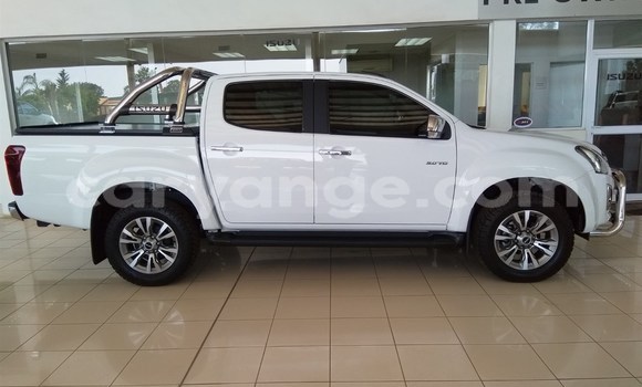 Buy Used Isuzu D–MAX White Car in Karasburg in Karas Buy Used Isuzu D–MAX White Car in Karasburg in Karas