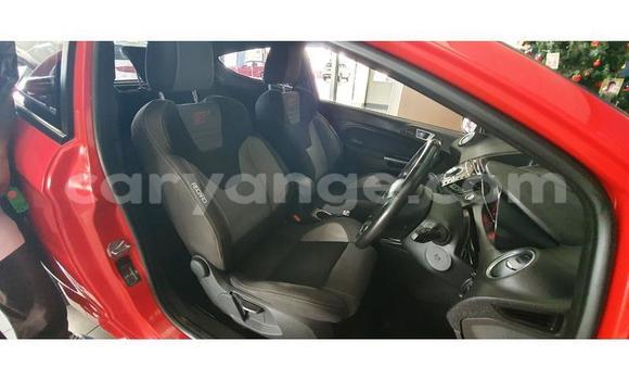 Acheter Occasion Voiture Ford Fiesta ST Rouge à Windhoek, Namibie Acheter Occasion Voiture Ford Fiesta ST Rouge à Windhoek, Namibie