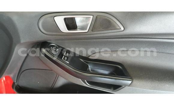 Acheter Occasion Voiture Ford Fiesta ST Rouge à Windhoek, Namibie Acheter Occasion Voiture Ford Fiesta ST Rouge à Windhoek, Namibie