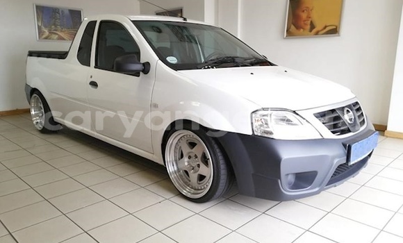 Buy Used Nissan NP 300 White Car in Rundu in Namibia Buy Used Nissan NP 300 White Car in Rundu in Namibia