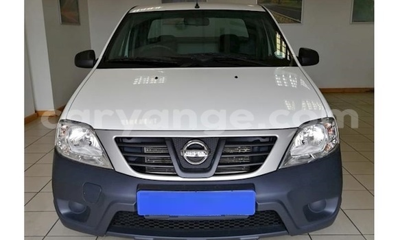 Buy Used Nissan NP 300 White Car in Rundu in Namibia Buy Used Nissan NP 300 White Car in Rundu in Namibia