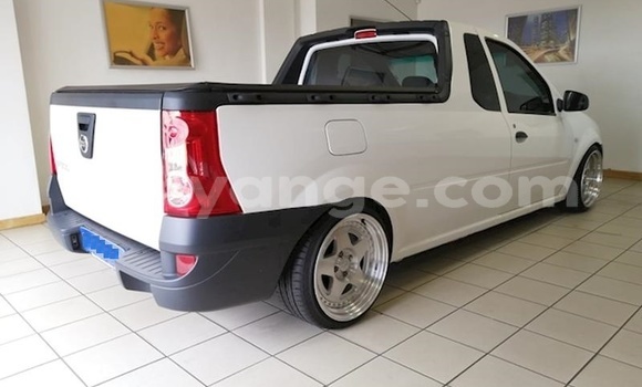 Buy Used Nissan NP 300 White Car in Rundu in Namibia Buy Used Nissan NP 300 White Car in Rundu in Namibia