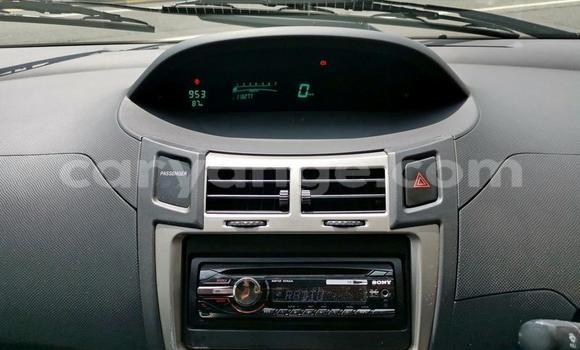 Acheter Occasion Voiture Toyota Yaris Blanc à Windhoek, Namibie Acheter Occasion Voiture Toyota Yaris Blanc à Windhoek, Namibie