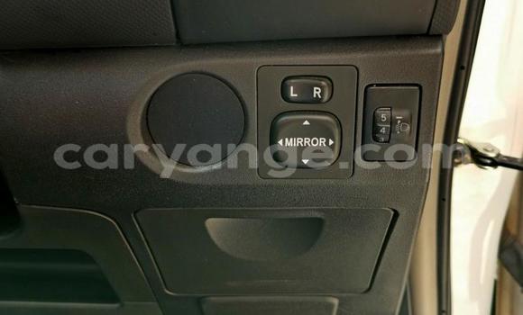 Acheter Occasion Voiture Toyota Yaris Blanc à Windhoek, Namibie Acheter Occasion Voiture Toyota Yaris Blanc à Windhoek, Namibie