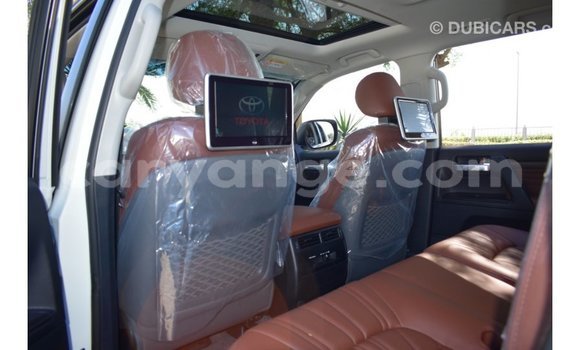 Buy Import Toyota Land Cruiser White Car in Import - Dubai in Namibia Buy Import Toyota Land Cruiser White Car in Import - Dubai in Namibia