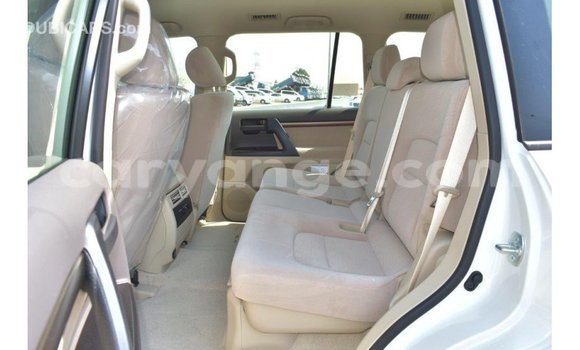 Buy Import Toyota Land Cruiser White Car in Import - Dubai in Namibia Buy Import Toyota Land Cruiser White Car in Import - Dubai in Namibia