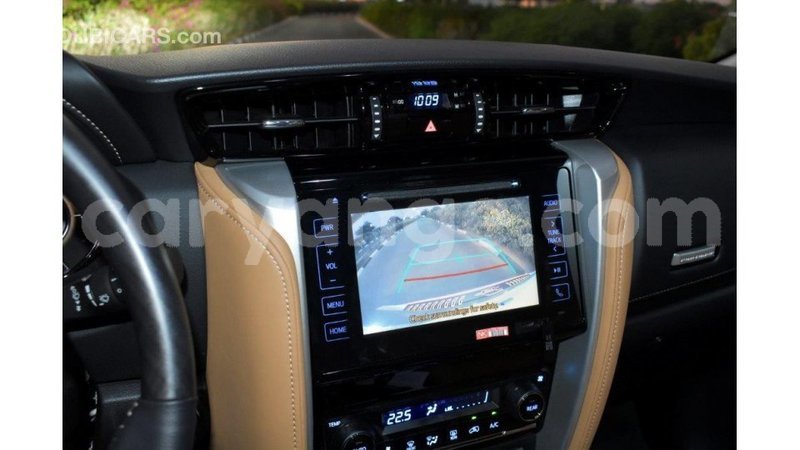 Big with watermark toyota fortuner namibia import dubai 10472