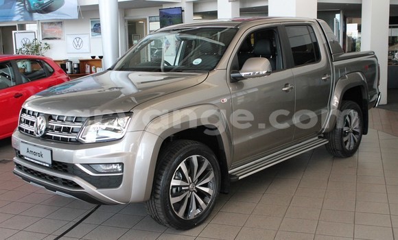 Buy Used Volkswagen Amarok Silver Car in Grootfontein in Namibia Buy Used Volkswagen Amarok Silver Car in Grootfontein in Namibia
