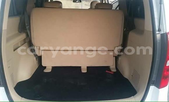 Buy New Hyundai Accent White Car in Windhoek in Namibia Buy New Hyundai Accent White Car in Windhoek in Namibia