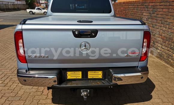 Buy Used Mercedes-Benz 190–Series Silver Car in Windhoek in Namibia Buy Used Mercedes-Benz 190–Series Silver Car in Windhoek in Namibia