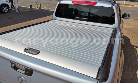 Buy Used Mercedes-Benz 190–Series Silver Car in Windhoek in Namibia Buy Used Mercedes-Benz 190–Series Silver Car in Windhoek in Namibia