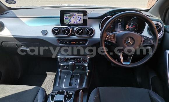 Buy Used Mercedes-Benz 190–Series Silver Car in Windhoek in Namibia Buy Used Mercedes-Benz 190–Series Silver Car in Windhoek in Namibia