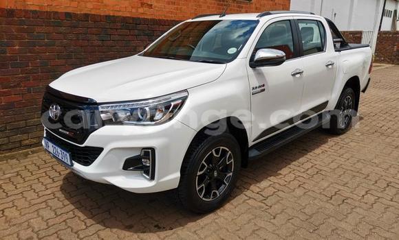 Buy Used Toyota Hilux White Car in Windhoek in Namibia Buy Used Toyota Hilux White Car in Windhoek in Namibia