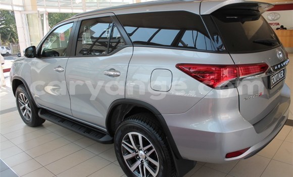 Buy Used Volkswagen Transporter White Car in Karasburg in Karas Buy Used Volkswagen Transporter White Car in Karasburg in Karas