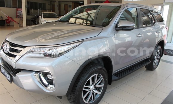 Buy Used Volkswagen Transporter White Car in Karasburg in Karas Buy Used Volkswagen Transporter White Car in Karasburg in Karas