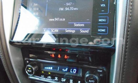 Buy Used Volkswagen Transporter White Car in Karasburg in Karas Buy Used Volkswagen Transporter White Car in Karasburg in Karas