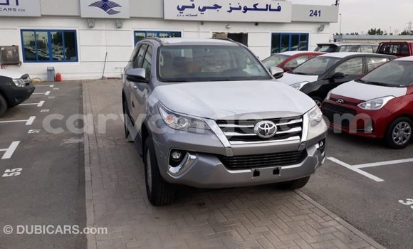 Acheter Import Voiture Toyota Fortuner Autre à Import - Dubai, Namibie Acheter Import Voiture Toyota Fortuner Autre à Import - Dubai, Namibie