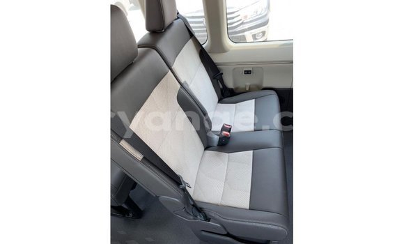 Buy Import Toyota 4Runner White Car in Import - Dubai in Namibia Buy Import Toyota 4Runner White Car in Import - Dubai in Namibia