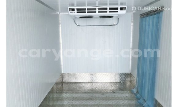 Acheter Import Utilitaire Hino 300 Series Blanc à Import - Dubai, Namibie Acheter Import Utilitaire Hino 300 Series Blanc à Import - Dubai, Namibie