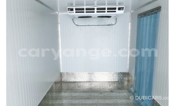 Acheter Import Utilitaire Hino 300 Series Blanc à Import - Dubai, Namibie Acheter Import Utilitaire Hino 300 Series Blanc à Import - Dubai, Namibie