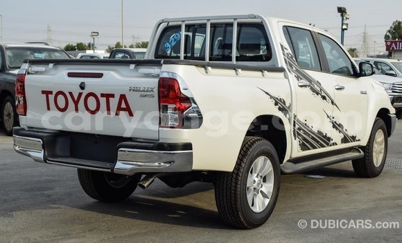 Acheter Import Voiture Toyota Hilux Blanc à Import - Dubai, Namibie Acheter Import Voiture Toyota Hilux Blanc à Import - Dubai, Namibie