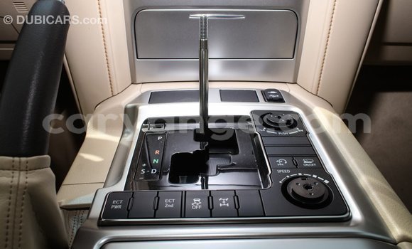 Acheter Import Voiture Toyota Land Cruiser Noir à Import - Dubai, Namibie Acheter Import Voiture Toyota Land Cruiser Noir à Import - Dubai, Namibie