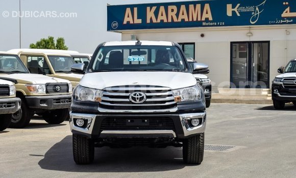 Acheter Import Voiture Toyota Hilux Noir à Import - Dubai, Namibie Acheter Import Voiture Toyota Hilux Noir à Import - Dubai, Namibie