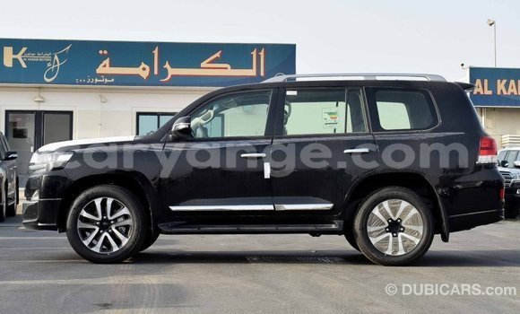 Acheter Import Voiture Toyota Land Cruiser Noir à Import - Dubai, Namibie Acheter Import Voiture Toyota Land Cruiser Noir à Import - Dubai, Namibie