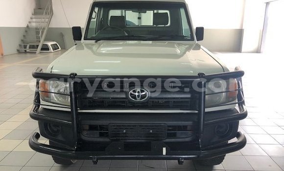 Buy Used Toyota Land Cruiser White Car in Windhoek in Namibia Buy Used Toyota Land Cruiser White Car in Windhoek in Namibia