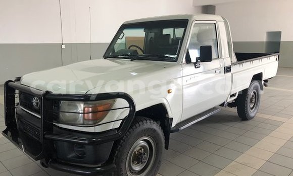 Buy Used Toyota Land Cruiser White Car in Windhoek in Namibia Buy Used Toyota Land Cruiser White Car in Windhoek in Namibia