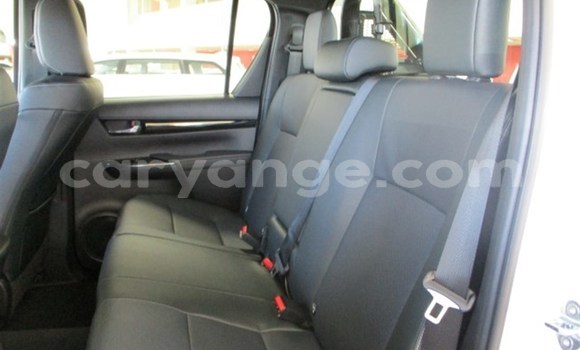 Buy Used Toyota Hilux White Car in Grootfontein in Namibia Buy Used Toyota Hilux White Car in Grootfontein in Namibia