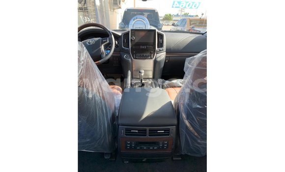 Buy Import Toyota Land Cruiser White Car in Import - Dubai in Namibia Buy Import Toyota Land Cruiser White Car in Import - Dubai in Namibia