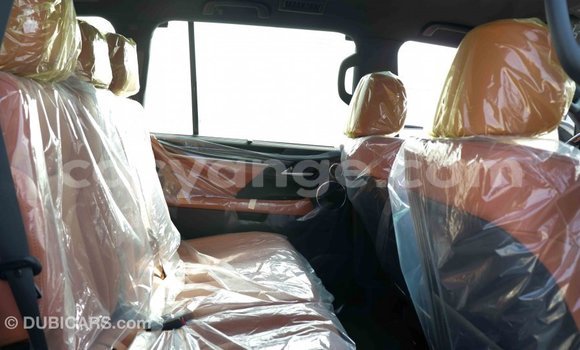 Acheter Import Voiture Lexus LX Blanc à Import - Dubai, Namibie Acheter Import Voiture Lexus LX Blanc à Import - Dubai, Namibie