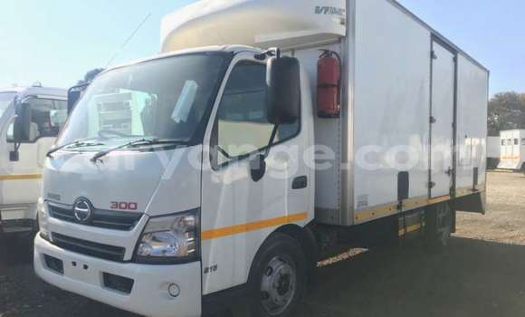 Buy Used Hino 300 Series White Truck in Windhoek in Namibia Buy Used Hino 300 Series White Truck in Windhoek in Namibia