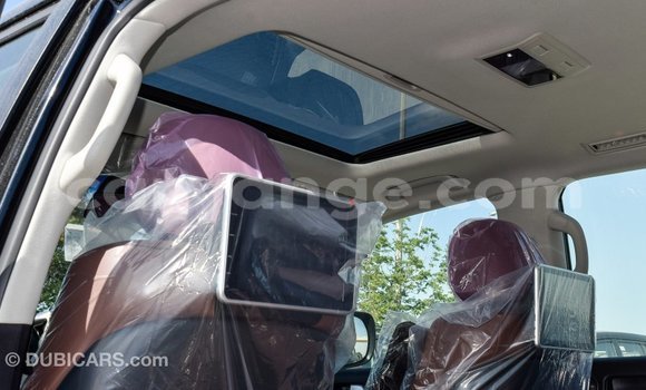 Acheter Import Voiture Toyota Land Cruiser Noir à Import - Dubai, Namibie Acheter Import Voiture Toyota Land Cruiser Noir à Import - Dubai, Namibie