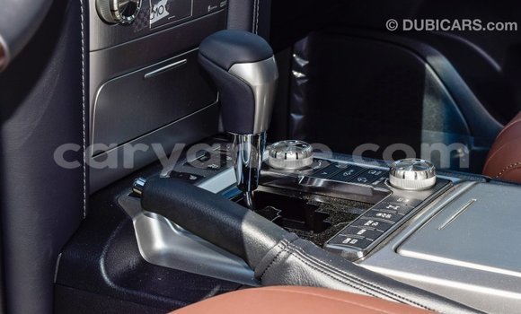 Acheter Import Voiture Toyota Land Cruiser Noir à Import - Dubai, Namibie Acheter Import Voiture Toyota Land Cruiser Noir à Import - Dubai, Namibie