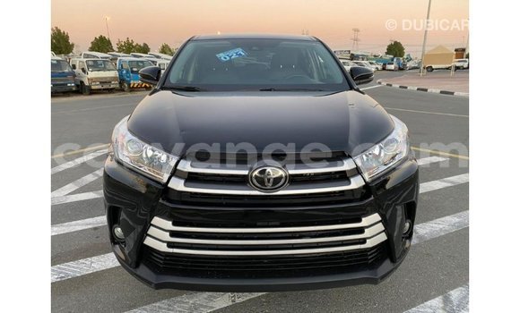 Acheter Import Voiture Toyota Highlander Noir à Import - Dubai, Namibie Acheter Import Voiture Toyota Highlander Noir à Import - Dubai, Namibie