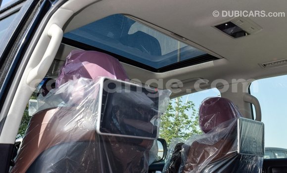 Acheter Import Voiture Toyota Land Cruiser Noir à Import - Dubai, Namibie Acheter Import Voiture Toyota Land Cruiser Noir à Import - Dubai, Namibie