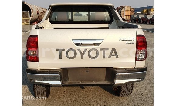 Acheter Import Voiture Toyota Hilux Blanc à Import - Dubai, Namibie Acheter Import Voiture Toyota Hilux Blanc à Import - Dubai, Namibie