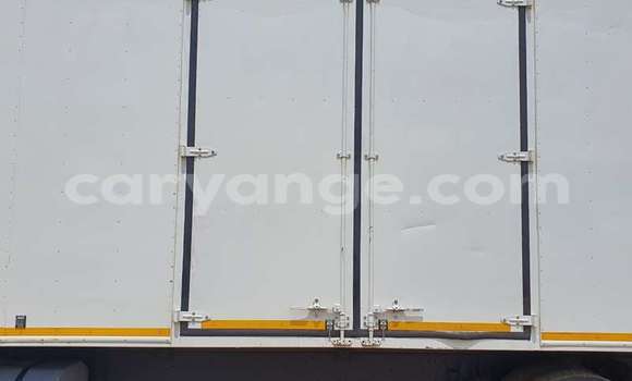 Acheter Occasion Utilitaire Mitsubishi L400 Blanc à Windhoek, Namibie Acheter Occasion Utilitaire Mitsubishi L400 Blanc à Windhoek, Namibie